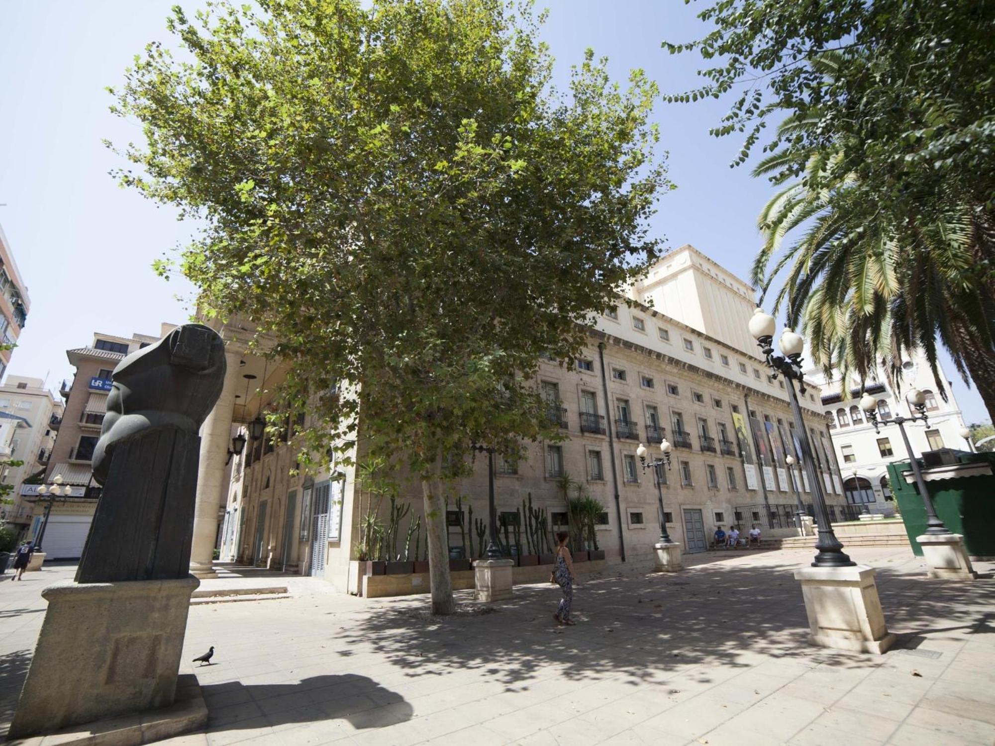 Teatro ~ Alicante Exterior foto